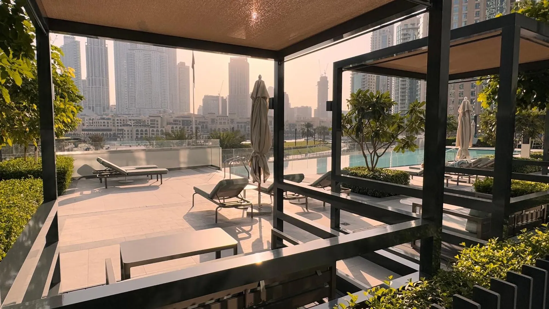 Vayk - Luxe 2Br With Burj & Fountain Views In Downtown'S Grande Signature Dubai Apartment